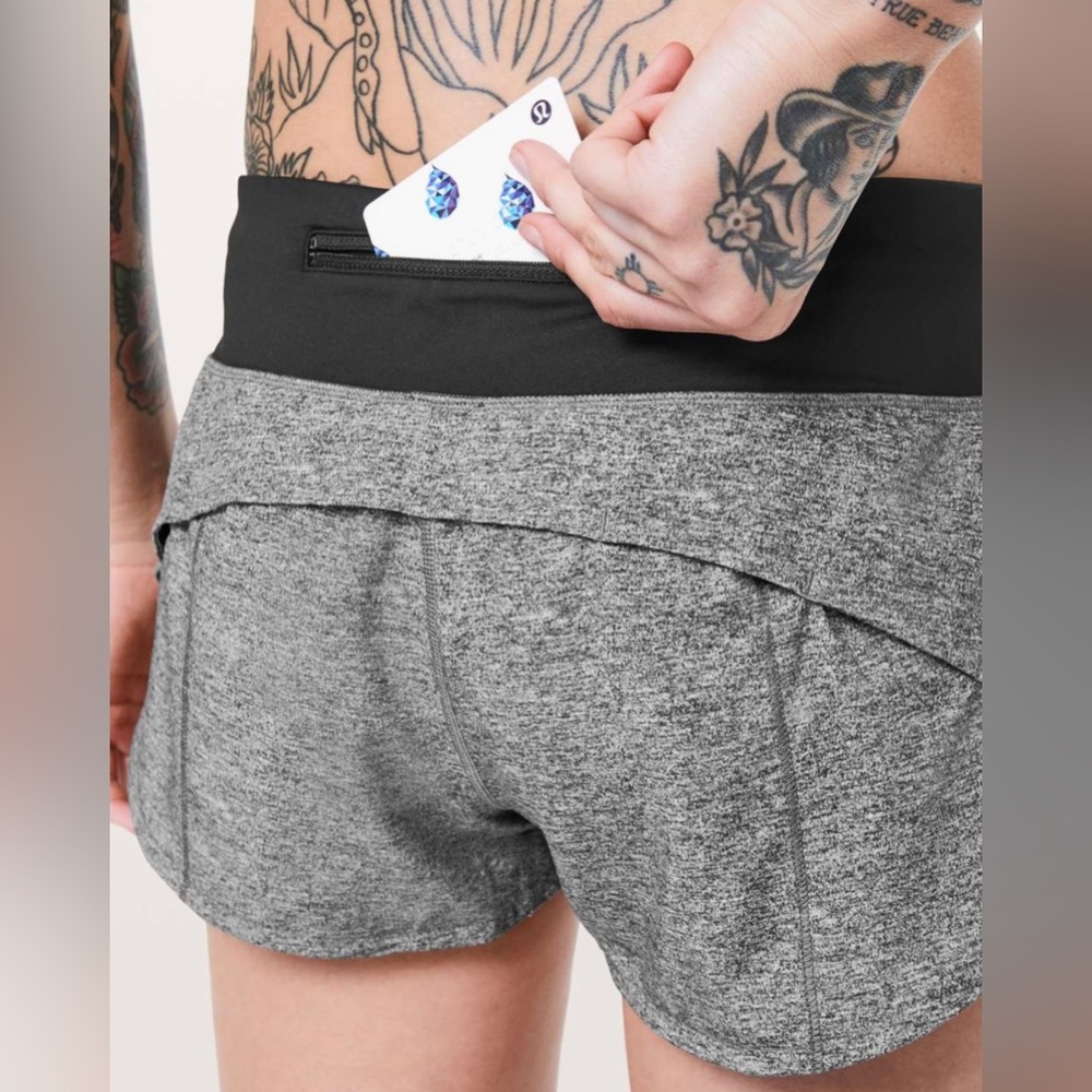 Lululemon Speed Up Short *2.5" (size 6)